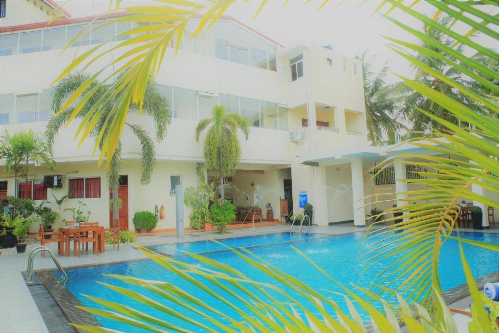 Hotel The Ocean Pearl 3*