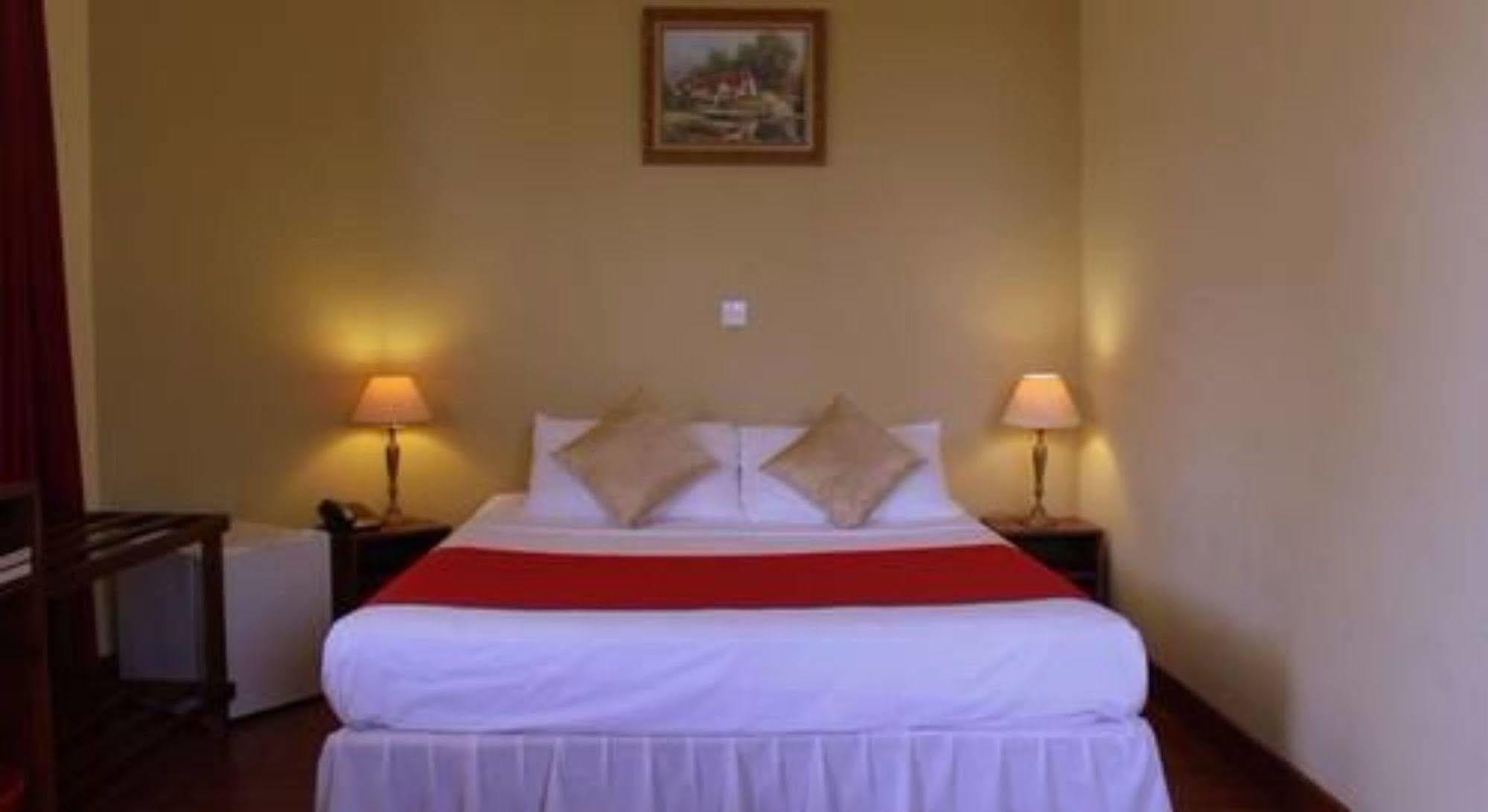 The Ocean Pearl Negombo