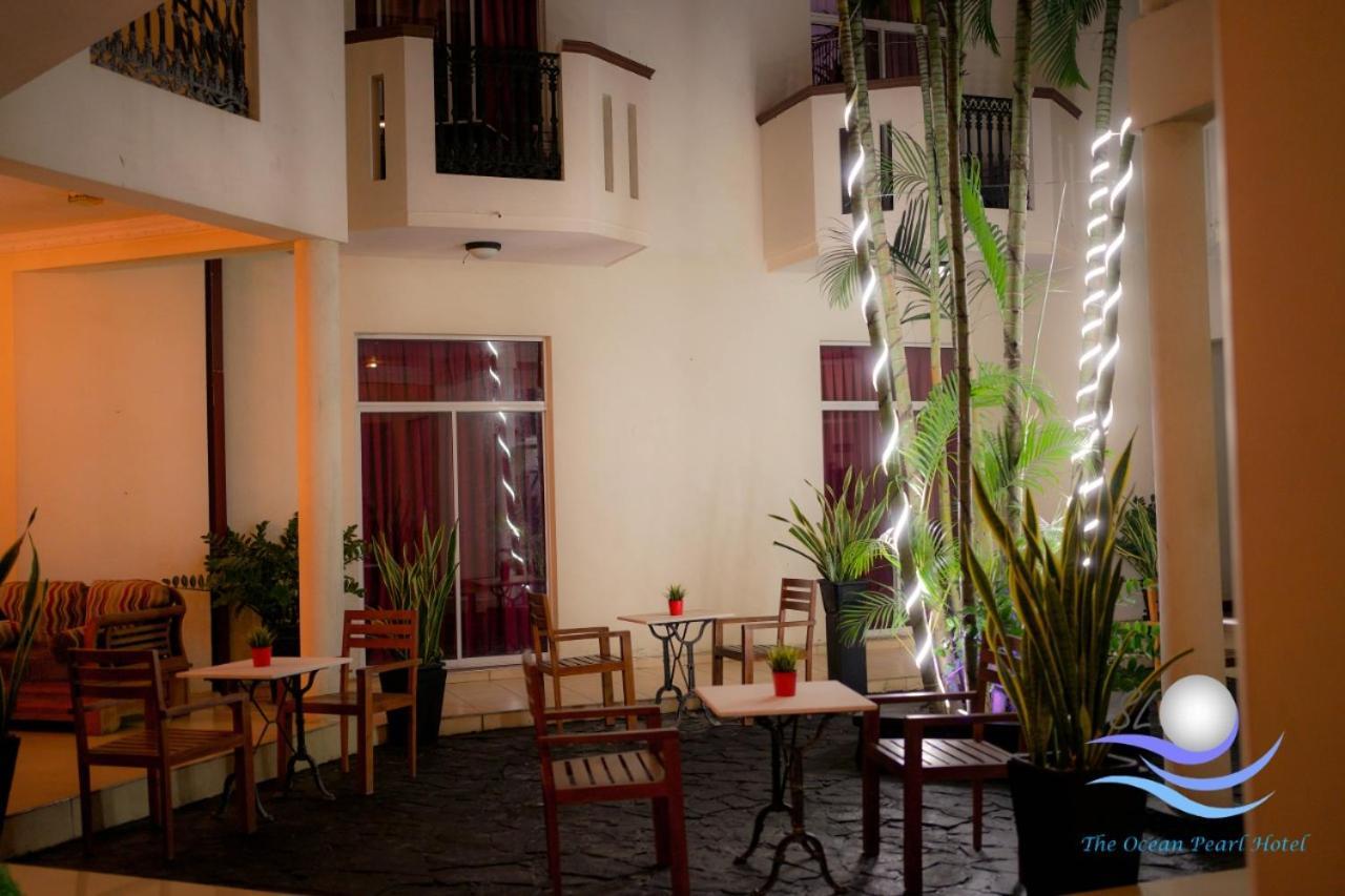 Hotel The Ocean Pearl Negombo